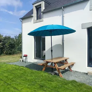 Hébergement de vacances Maison Neuve 4 Ou 5 Personnes Kerguen, Plobannalec